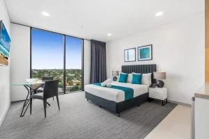 Dr Cheng Welcomes His First Patient to Queensland's Newest Integrated Hotel and Hospital - 7